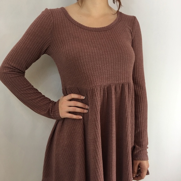 Knit Babydoll Tunic with Open Criss Cross Back - Picture 3 of 7